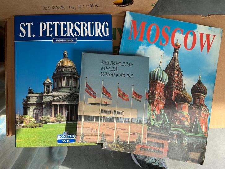 3 boeken over Rusland., Boeken, Geschiedenis | Stad en Regio, Zo goed als nieuw, Ophalen