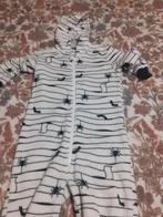 Halloween  kan ook voor carnaval. Onesie., Ophalen