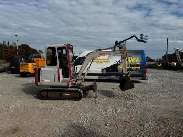 Mini pelle 1.5 Tonnes Takeuchi TB 016, Articles professionnels, Machines & Construction | Grues & Excavatrices, Excavatrice, Enlèvement ou Envoi