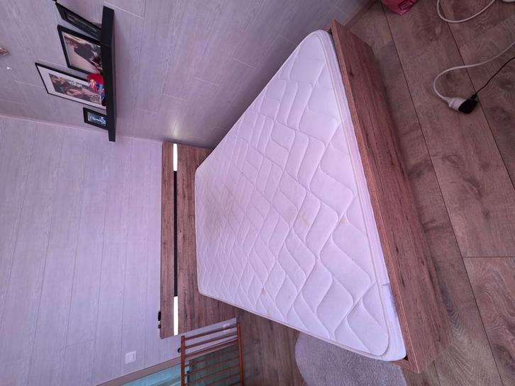 Chambre à coucher, Huis en Inrichting, Slaapkamer | Matrassen en Bedbodems, Zo goed als nieuw, Bedbodem, Ophalen