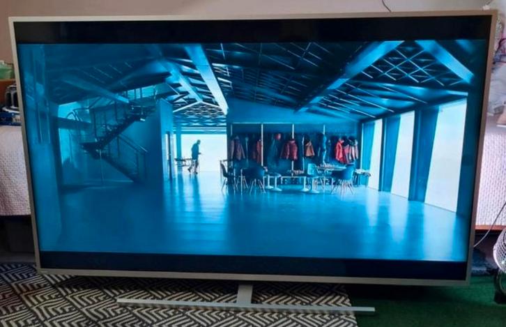 Philips 4K UHD 3 zijdige Ambilight Smart tv 2020 140cm/55inc, Audio, Tv en Foto, Televisies, Zo goed als nieuw, LED, 100 cm of meer
