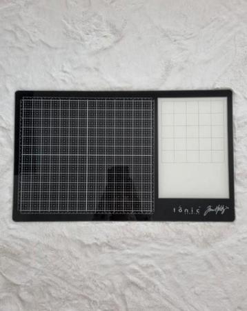 Tonic Studios Glass Media Mat  beschikbaar voor biedingen