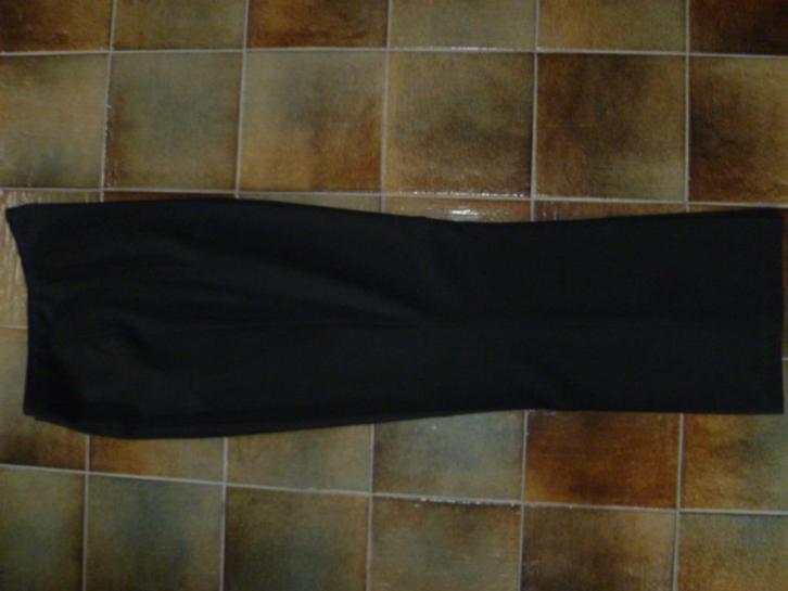 Zwarte zakelijke dames pantalon. maat 44, Kleding | Dames, Broeken en Pantalons, Zo goed als nieuw, Maat 42/44 (L), Ophalen of Verzenden
