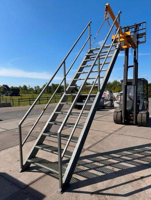 Stalen steektrap bordestrap wenteltrap trap trappen, Doe-het-zelf en Bouw, Ladders en Trappen, Trap, Ophalen of Verzenden