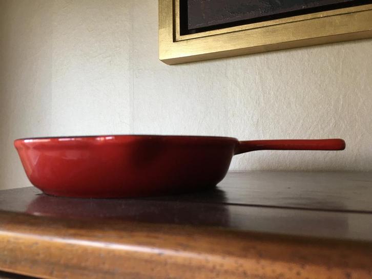 Vintage, pan Le Creuset Cousances skilled, rond 16 cm, Huis en Inrichting, Keuken | Potten en Pannen, Gietijzer, Ophalen of Verzenden