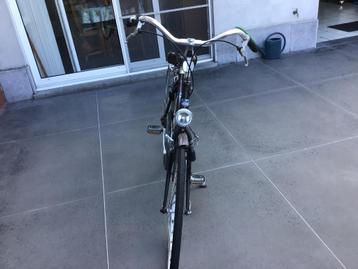 Damesfiets beschikbaar voor biedingen