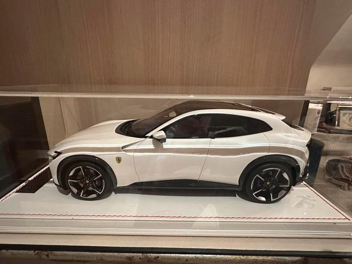 1/18 Ferrari Purosangue - Runner, Hobby en Vrije tijd, Modelauto's | 1:18, Zo goed als nieuw, Auto, Ophalen