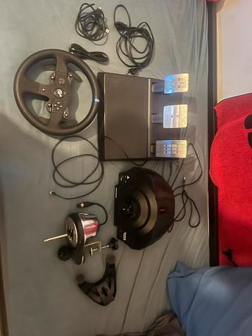 Thrustmaster t300 + tha8 shifter beschikbaar voor biedingen