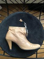 Maje designer boots / enkel laarzen, Lage of Enkellaarzen, Gedragen, Beige, Ophalen of Verzenden