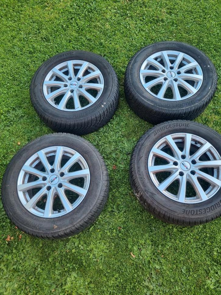 215/60/16 Kia Sportage Hyundai wintervelgen en banden, Auto-onderdelen, Banden en Velgen, Velg(en), Winterbanden, 16 inch, 215 mm