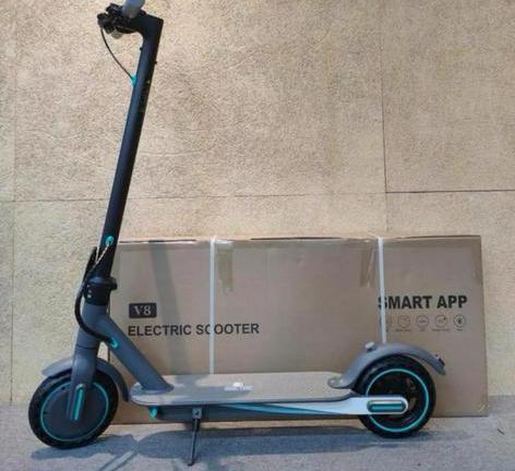 Elektrische step nieuw in doos met 2 JAAR GARANTIE, Fietsen en Brommers, Steps, Nieuw, Elektrische step (E-scooter), Ophalen of Verzenden