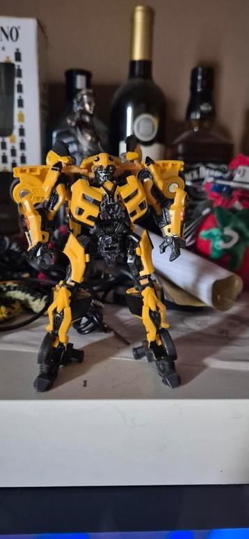 Transformers studio series dark of the moon custom bumblebee beschikbaar voor biedingen