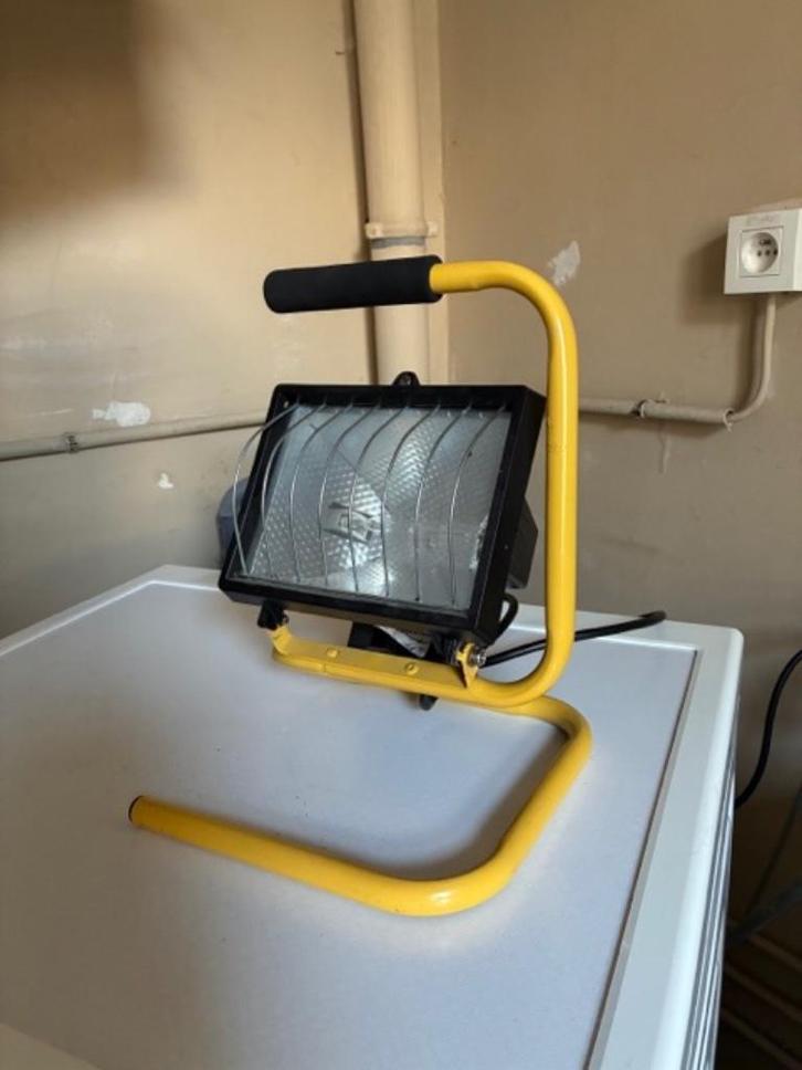 Projecteur de chantier halogène, Bricolage & Construction, Éclairage de chantier, Utilisé, Autres types, 200 à 500 watts, Enlèvement