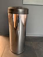 2 vuilbakken met bewegingssensor, Ophalen, Zo goed als nieuw