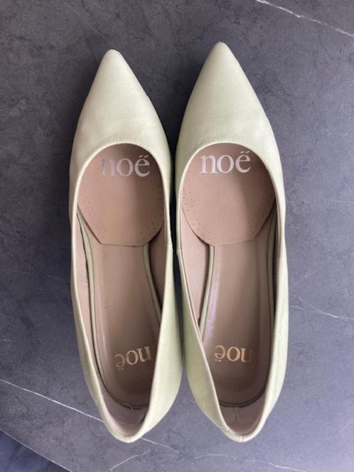 Noë pumps (38), Kleding | Dames, Schoenen, Zo goed als nieuw, Pumps, Groen, Ophalen of Verzenden