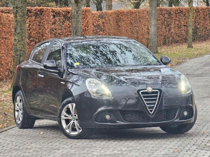 Alfa Romeo Giulietta 1.6 diesel | manuelle, Autos, Alfa Romeo, Entreprise, Achat, Giulietta, ABS, Airbags, Air conditionné, Conduite autonome