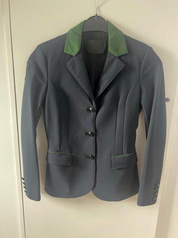 Cavelleria Toscana vestje XS ~ S beschikbaar voor biedingen