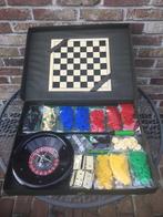 GEZELSCHAPSSPELLEN DOOS IN ZEER GOEDE STAAT, Een of twee spelers, Ophalen of Verzenden, Zo goed als nieuw