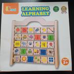 Houten leerpuzzel – Alphabet & cijfers, Ophalen, Zo goed als nieuw