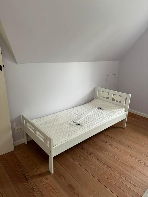 Kinderbed 160/70 wit meegroeibed, Kinderen en Baby's, Kinderkamer | Bedden, Zo goed als nieuw, Matras, Ophalen