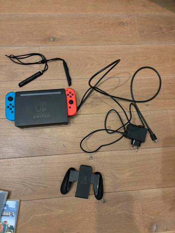 Nintendo switch + 3 games beschikbaar voor biedingen