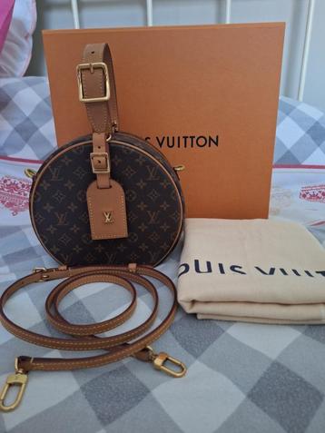 Louis vuitton petite boite chapeau, Handtassen en Accessoires, Ophalen of Verzenden, Gebruikt, Bruin, Handtas