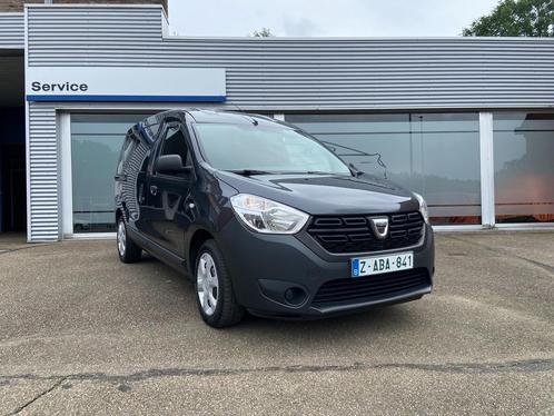 Dacia Dokker Light Cargo 1.5 Diesel avec cloison et attelage, Autos, Camionnettes & Utilitaires, Entreprise, Achat, ABS, Bluetooth