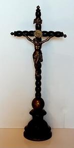 Antiek houten  kruisbeeld, Antiek en Kunst, Antiek | Religieuze voorwerpen, Verzenden