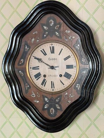 Horloge française ancienne, Enlèvement