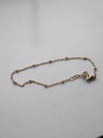 Bracelet en métal doré fin avec petites perles, Bijoux, Sacs & Beauté, Neuf, Enlèvement ou Envoi, Avec bracelets à breloques ou perles