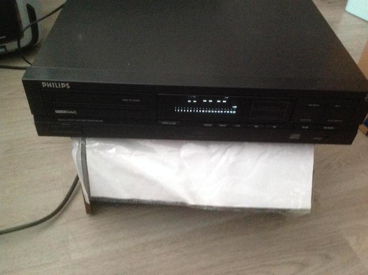 Compact Disc Player =Philips CD600 ,Philips CD711, Audio, Tv en Foto, Cd-spelers, Zo goed als nieuw, Philips, Draagbaar, Ophalen of Verzenden