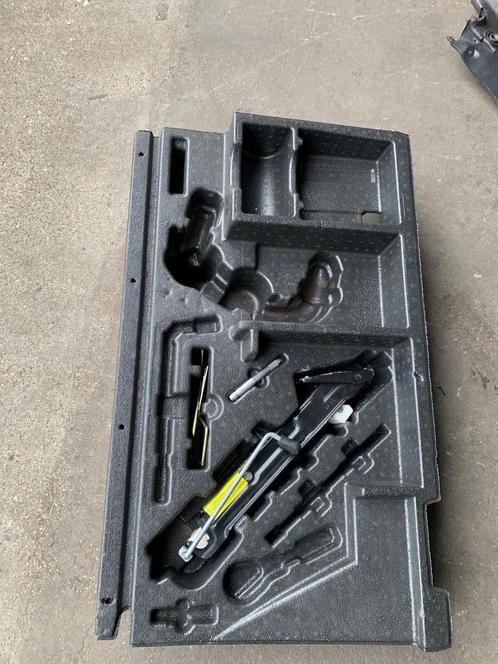 Mercedes-Benz ML W164 kofferbak gereedschapset A1648460006, Auto-onderdelen, Interieur en Bekleding, Mercedes-Benz, Gebruikt, Ophalen