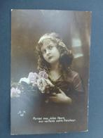 photo jeune fille aux fleurs couteau Portez jolies fleurs, Affranchie, Enfants, 1920 à 1940, Envoi