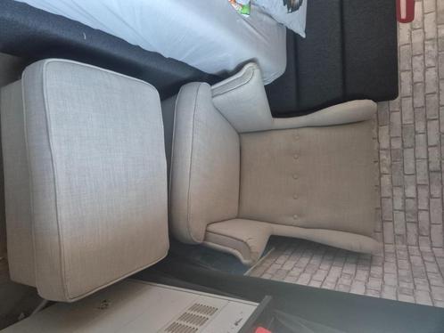 Zetel ikea fauteuil met poef, Huis en Inrichting, Zetels | Zetels, Zo goed als nieuw, Rechte bank, Eenpersoons, Stof, Ophalen
