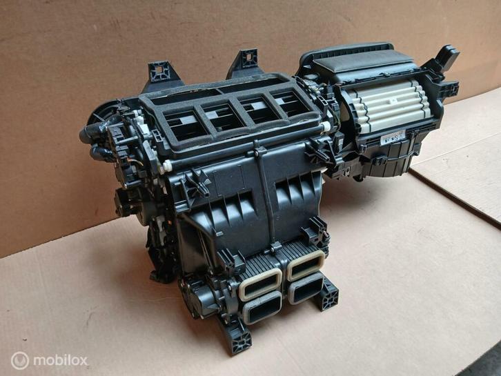 Kachelhuis Range Rover L405 Vogue Kachel huis ventilatie, Auto-onderdelen, Airco en Verwarming, Land Rover, Gebruikt, Ophalen of Verzenden