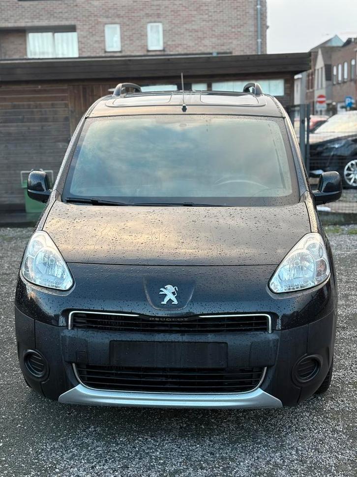 Peugeot Partner Tepee 2015 1.6 Diesel 192.000 km, Auto's, Peugeot, Bedrijf, Partner Tepee, Trekhaak, Diesel, Handgeschakeld, Ophalen