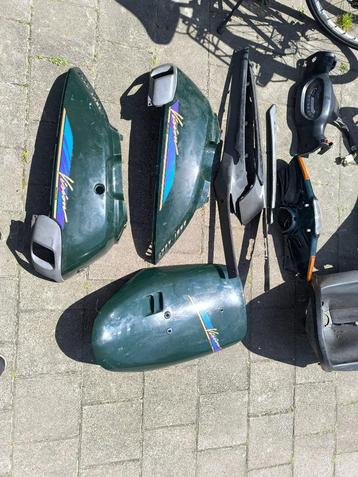 Honda vision met-in kappenset  beschikbaar voor biedingen