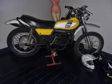 YAMAHA   DT 250 74