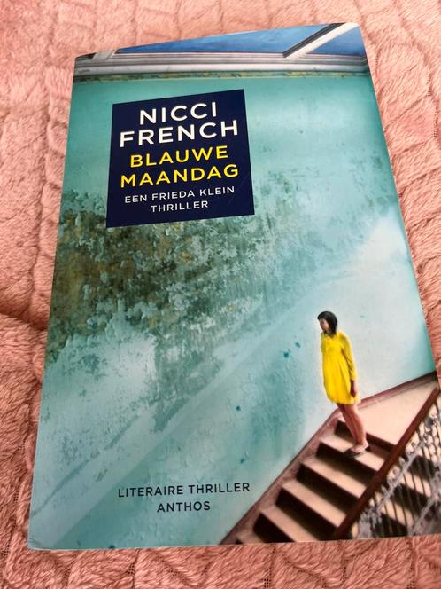 Nicci French - Blauwe maandag, Boeken, Thrillers, Gelezen, Ophalen of Verzenden