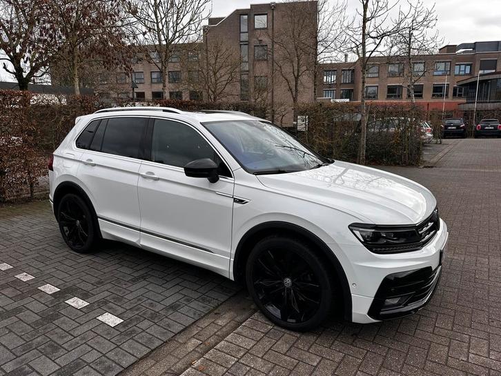VW Tiguan  R line 1.5 TSI DSG, Auto's, Volkswagen, Bedrijf, Tiguan, Trekhaak, Ophalen