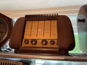 radio Schneider Frere modele 158 de 1950 disponible aux enchères