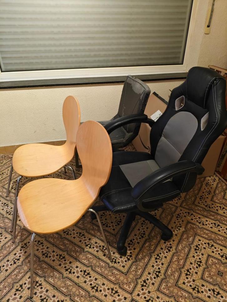 Stoel, boxspring, tafel, GRATIS, Huis en Inrichting, Bureaustoelen, Gebruikt, Bureaustoel, Ophalen