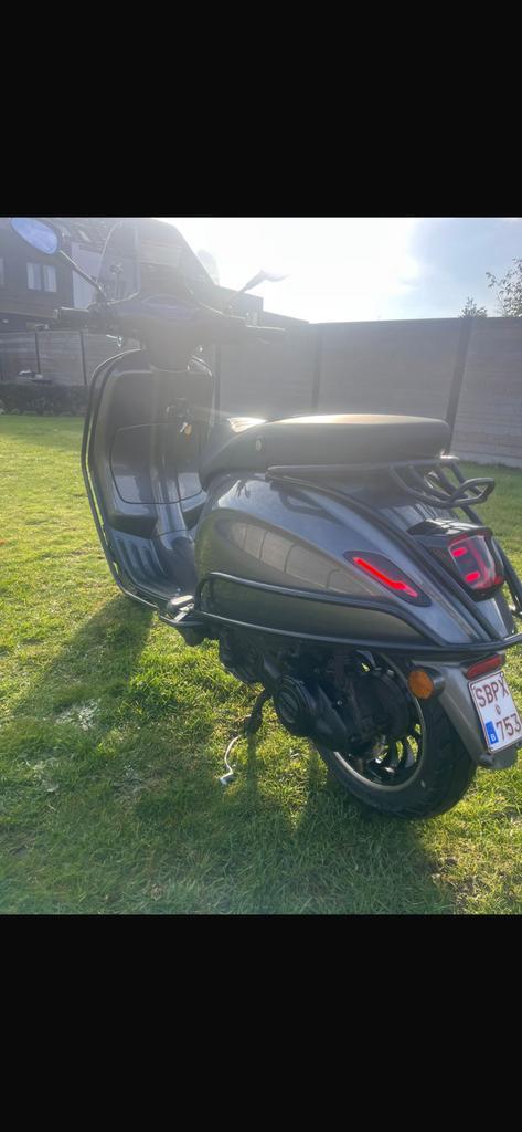 Vespa 50cc sprint, Fietsen en Brommers, Scooters | Vespa, Zo goed als nieuw, Ophalen