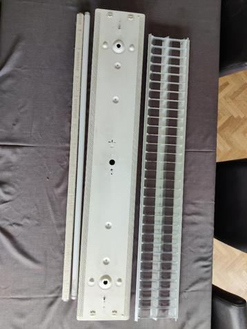 TL armatuur 20cm x 120 cm + TL lampen beschikbaar voor biedingen