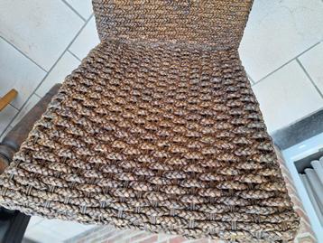 Eetkaerstoel beschikbaar voor biedingen