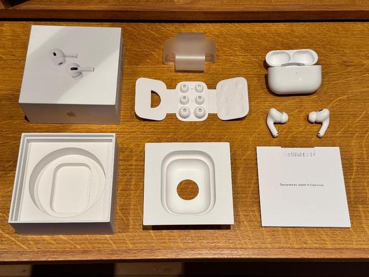Apple AirPods Pro 2 - USB-C - zo goed als nieuw, Telecommunicatie, Mobiele telefoons | Oordopjes, Zo goed als nieuw, In gehoorgang (in-ear)