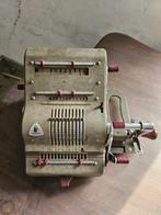 Vintage rekenmachine 'Brunsviga', Ophalen
