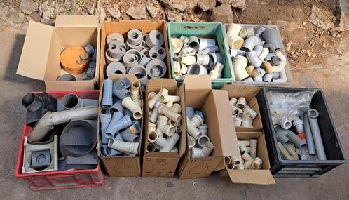 Lot PVC afvoerbuizen zie omschrijving, Doe-het-zelf en Bouw, Buizen en Afvoer, Zo goed als nieuw, Bochten, PVC, Ophalen