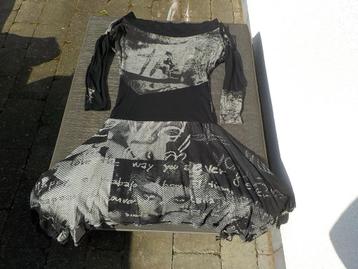 Belle robe vintage noire grise marque Desigual taille M