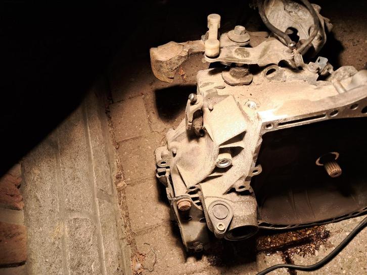 Peugeot 207 vti Versnellingsbak, Auto-onderdelen, Transmissie en Toebehoren, Peugeot, Gebruikt, Ophalen